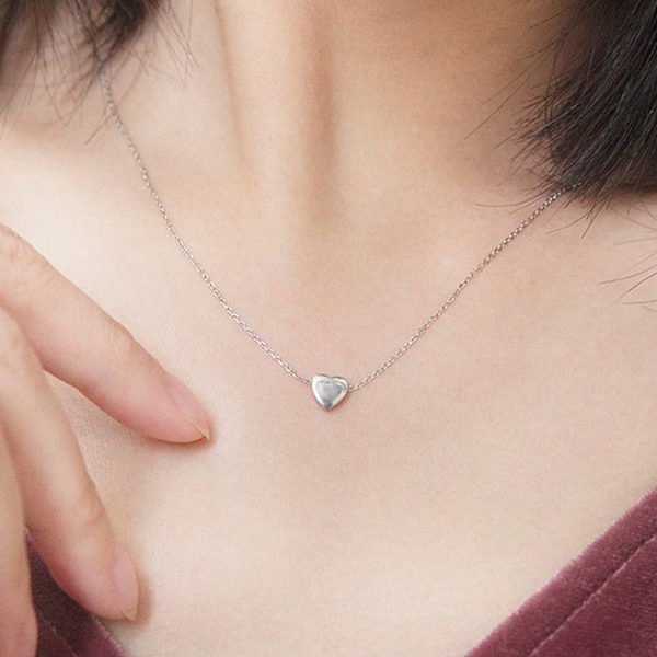 celovisjewellerycustomizedengravingnecklace_5_png_7a9caa6a-7ba2-4c99-bc2f-7c94dba1ffe1.jpg