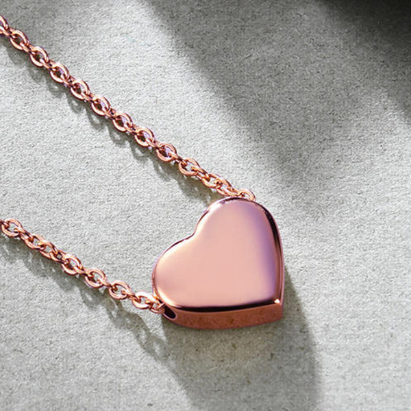 celovisjewellerycustomizedengravingnecklace_9_png_fdd5a1b9-5764-4b66-8f87-ee3d40c44fc6.png