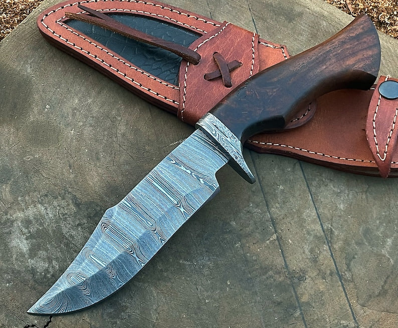 Hunting Knife Handmade Damascus Steel Bowie Knife RC19