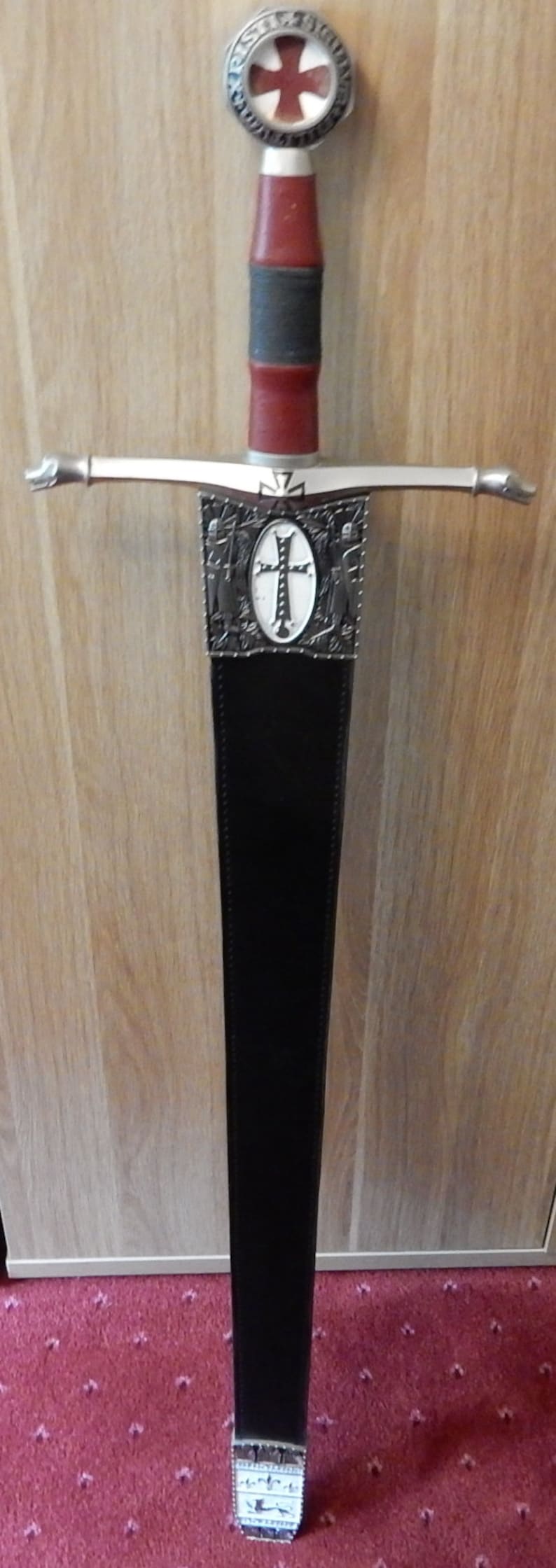 Impressive Masonic Knights Templar Sword