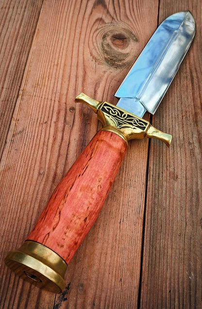 Huntingknifewith sheath