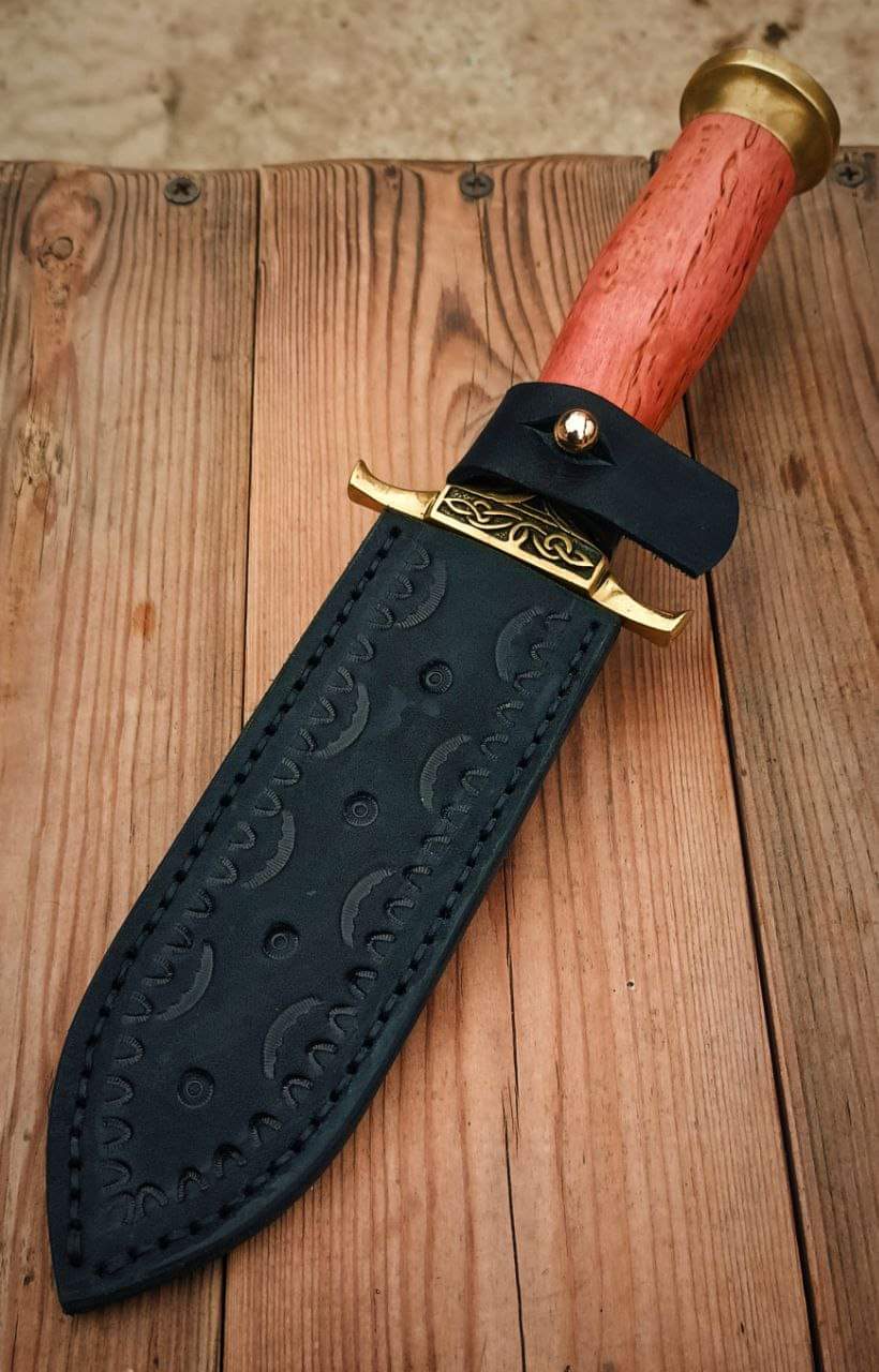Huntingknifewith sheath