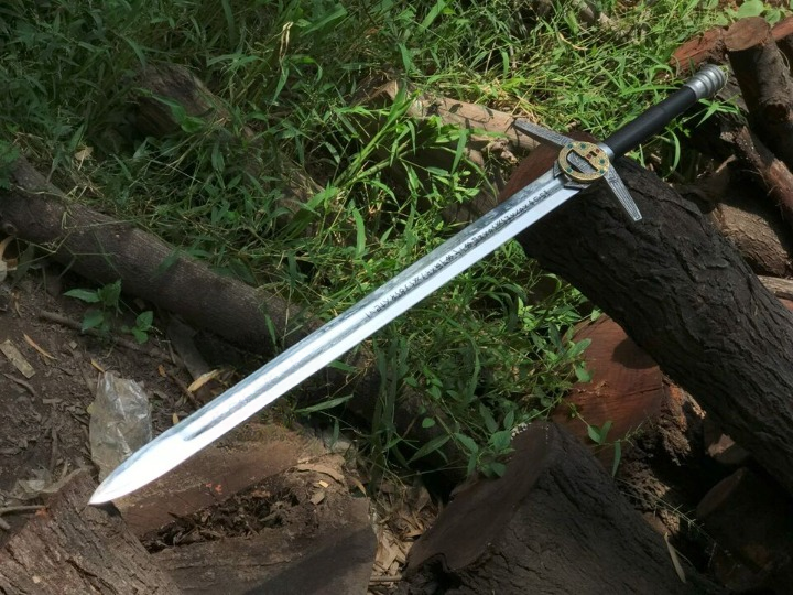 GeraltsSteelSagaUSAVANGUARDLimitedEditionSwordReplicaLegendarySilverSwordWitcher3Sword