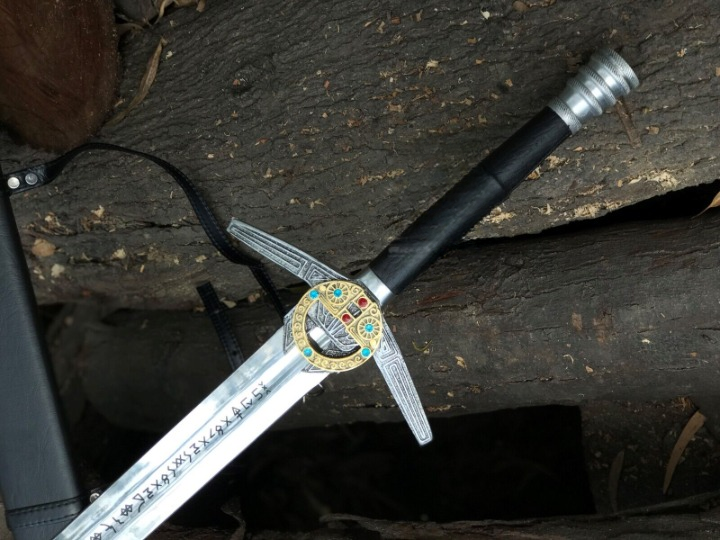 GeraltsSteelSagaUSAVANGUARDLimitedEditionSwordReplicaLegendarySilverSwordWitcher3Sword