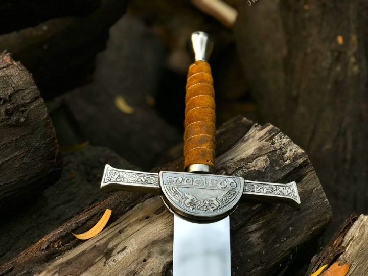 HighlanderMacLeodSwordStainlessSteel440cBladeMasterUSAVANGUARD 6jpg
