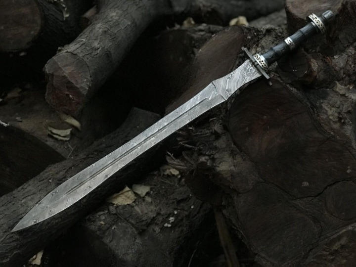 Battle-Ready Viking Sword | Hand-Forged Damascus Steel Blade | Handcrafted Warrior Sword