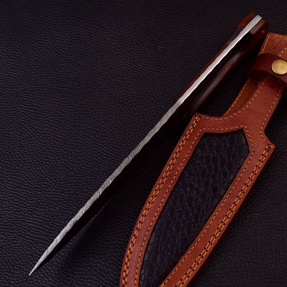 Handmade Damascus Steel Twisted Pattern Hammer Textured Hunting Knife
