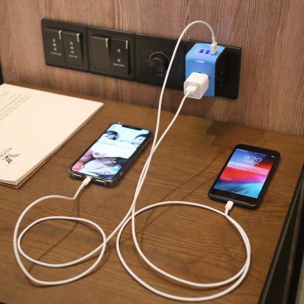 Smart Travel Adapter 2