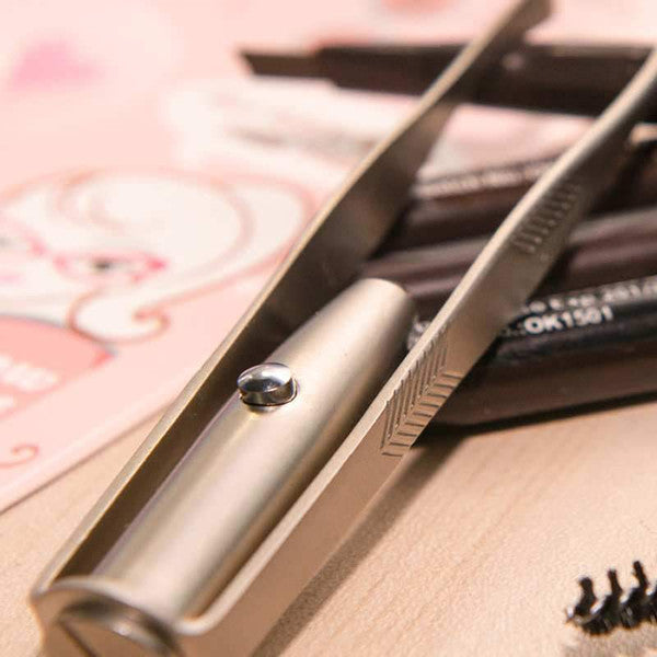 Brite Lite Eyebrow Tweezer 2