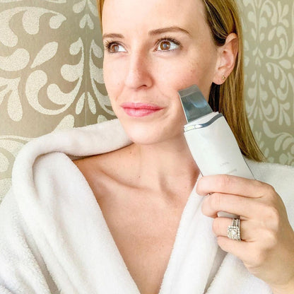 Derma Skin Scrubber Pen  White 6