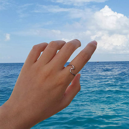 Minimalistic Ocean Wave Ring 2
