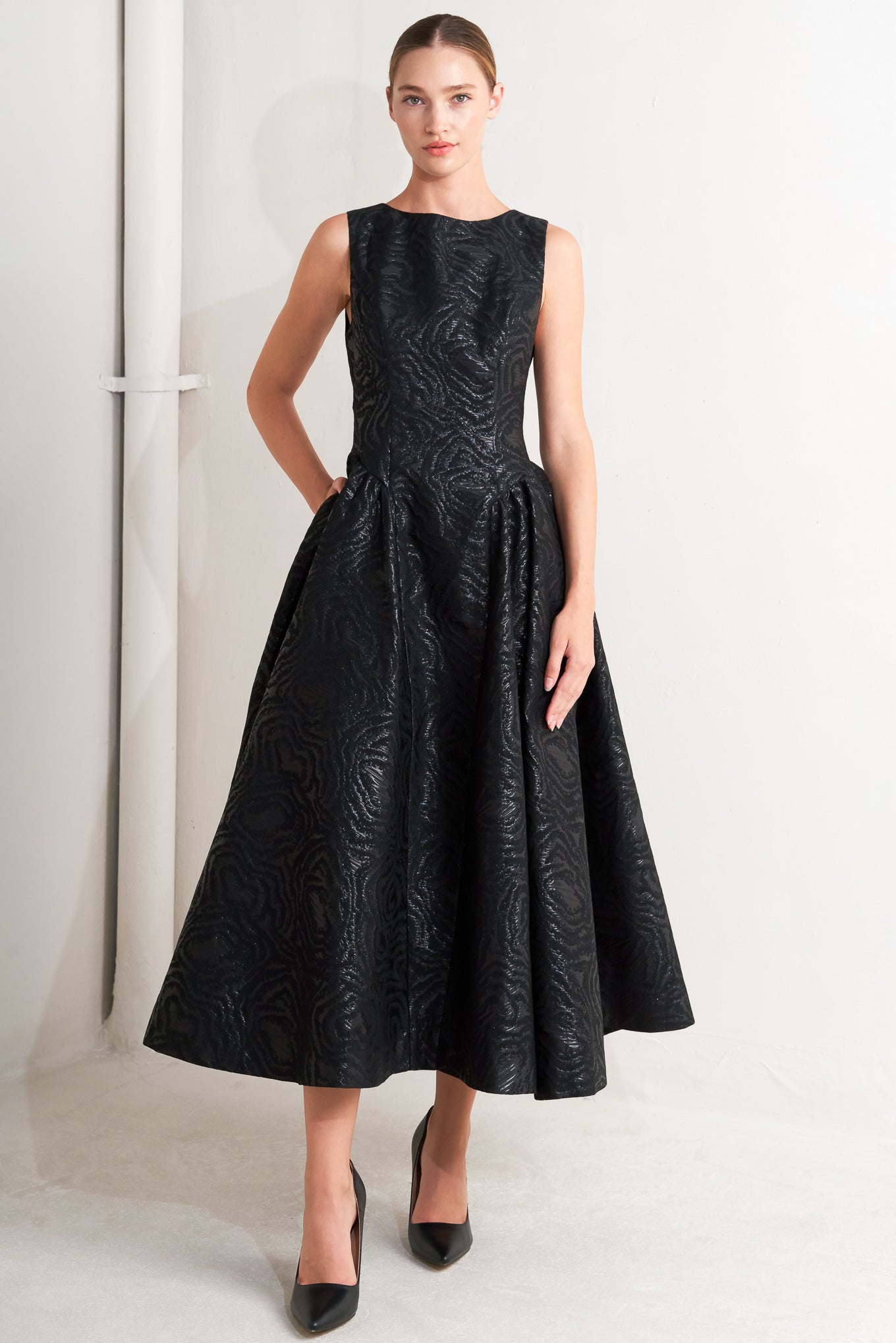 TEXTURED BLACK MIDI DRESS WITH OPEN BACK FINAL