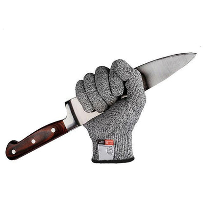 Safe kitchen gloves for chopping vegetables and meat