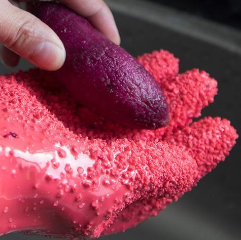Cleaning & Peeling Gloves 2