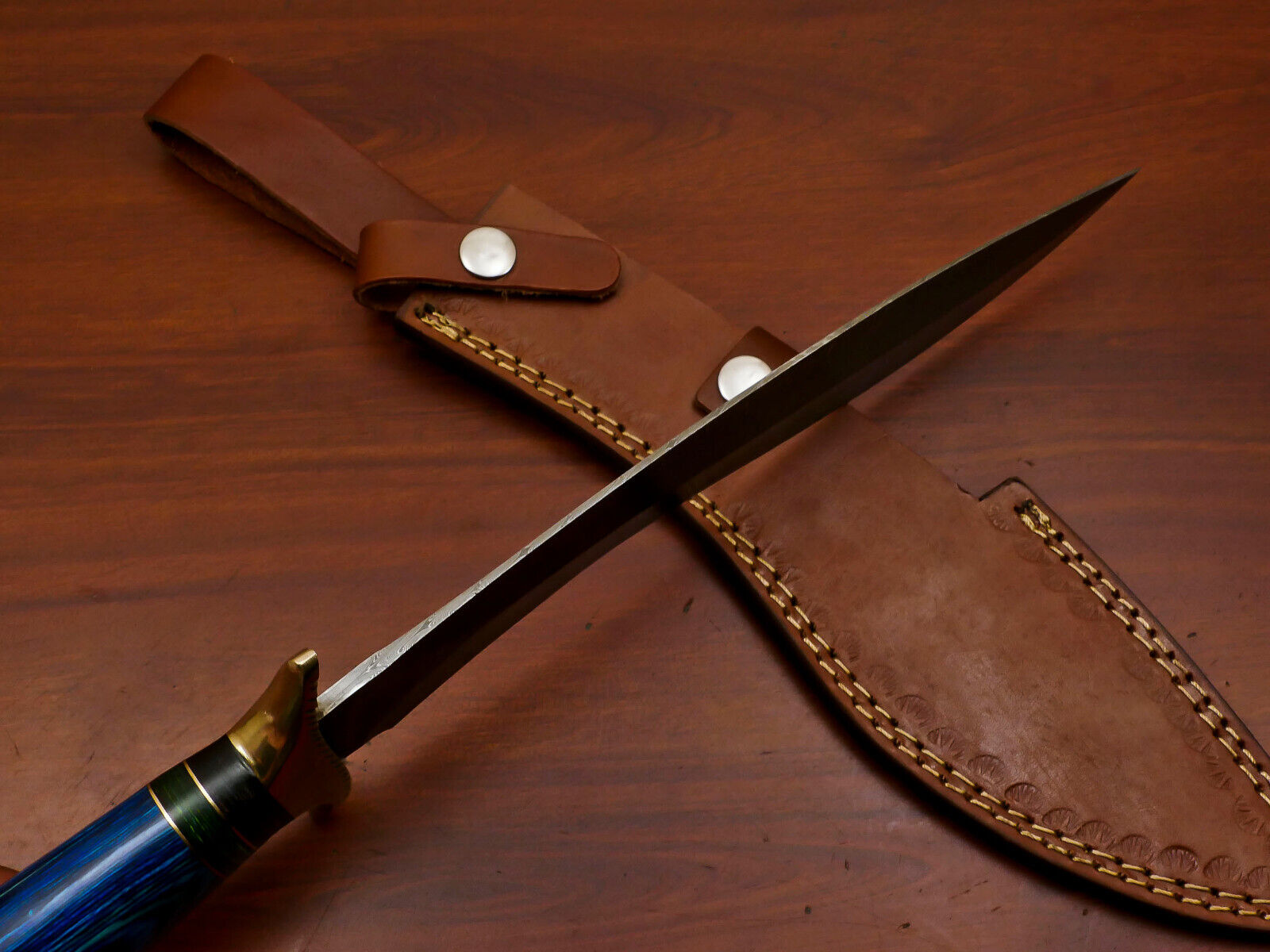 Damascus Blade Knife.jpg