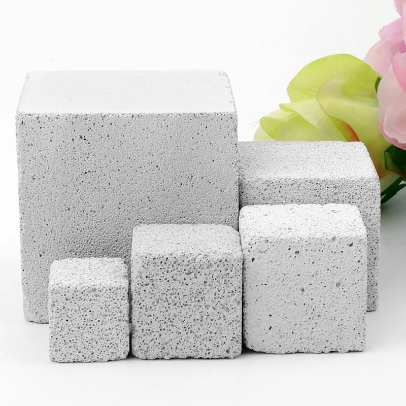 YT15Natural-Mineral-Teeth-Molar-Stone-Guinea-Pig-Hamster-Rabbit-Teeth-Grinding-Stone-Small-Pet-Dental-Care.jpg