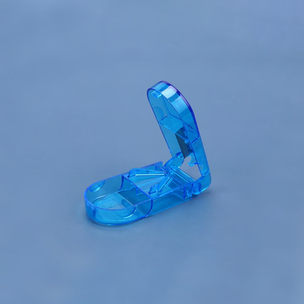 Safe pill cutter for large pills and vitamins