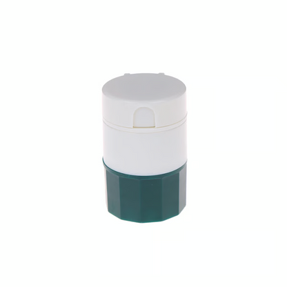 Compact and sturdy tablet crusher for onthego use