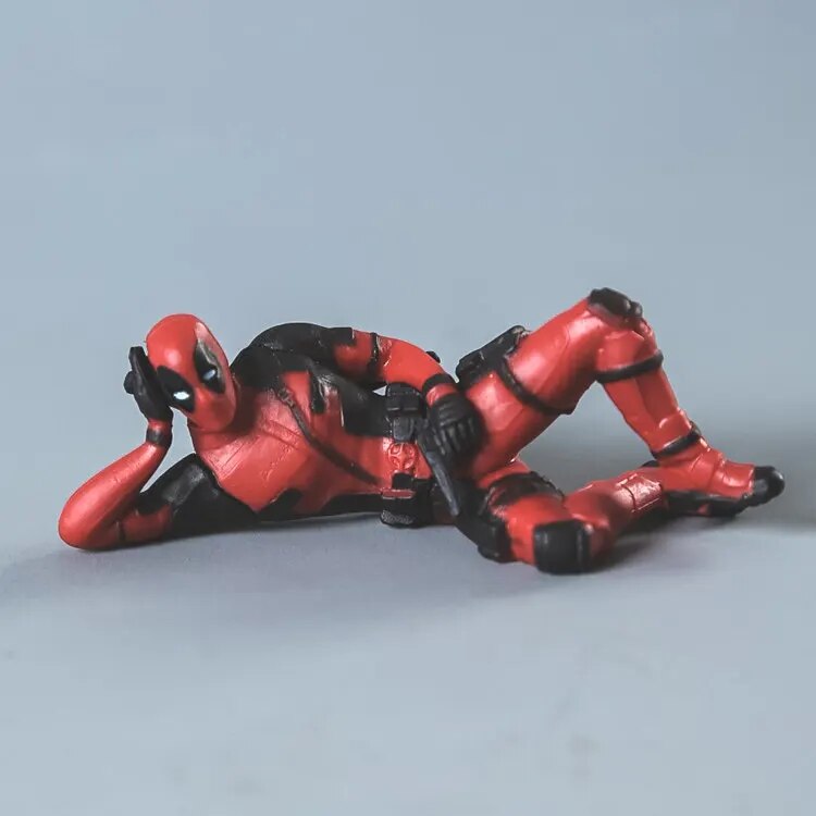 RLFKDisneyDeadpoolCarInteriorVehicleModelMiniFigureCarInteriorDecorationRoomToysModelB