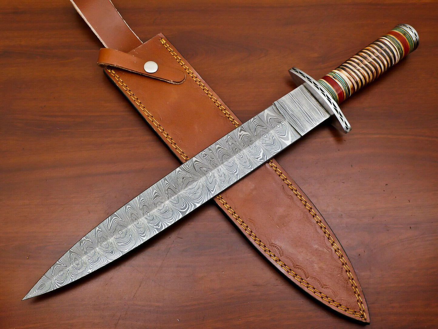 Dmascus Dagger Knife.jpg