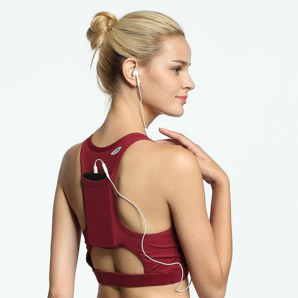 Comfortable athletic bras with back pockets