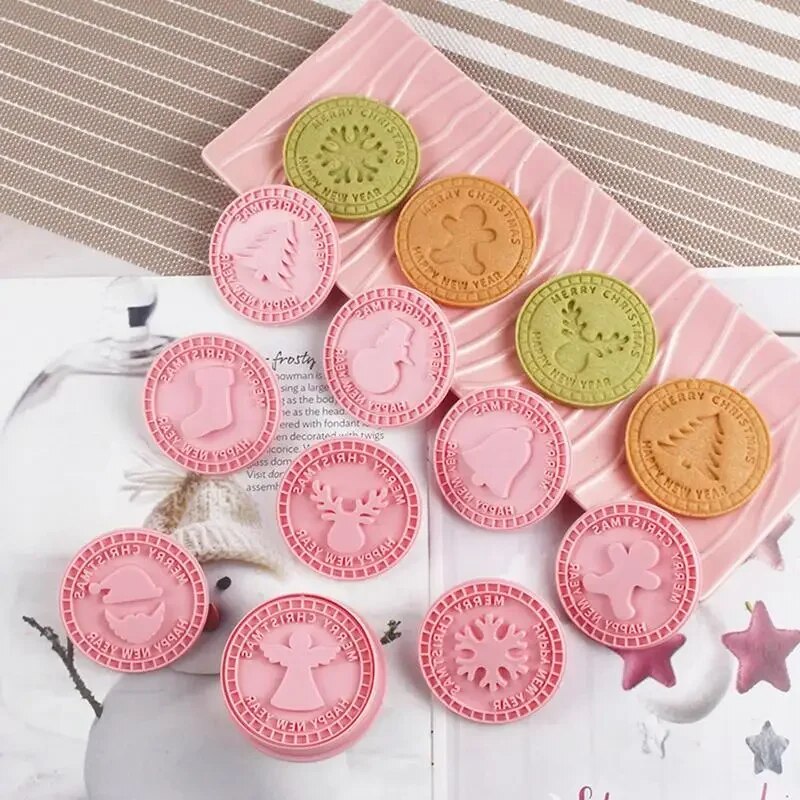 pWtu9Pcs-3D-Christmas-Cookie-Cutters-Biscuit-Mold-Santa-Snowman-Tree-Elk-Cookie-Mould-Stamp-Xmas-New.jpg