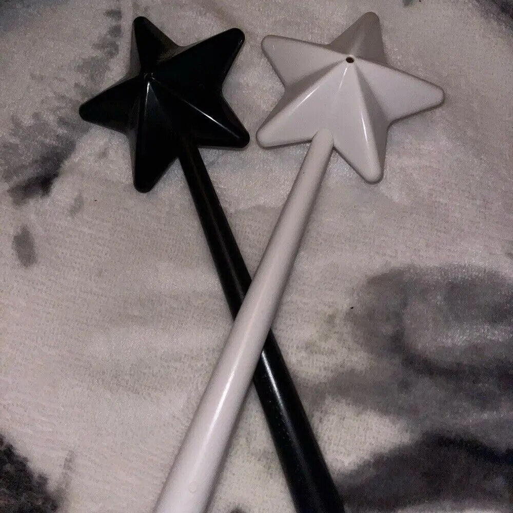 1WGIPortable-Salt-Pepper-Shakers-Refillable-Magical-Star-Wand-Spice-Dispenser-Seasoning-Shaker-Set-Kitchen-Dining-BBQ.jpg