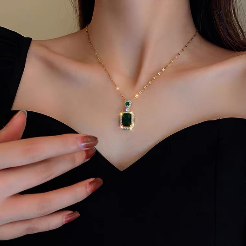 potb3pieceSetLuxuryFashionEmeraldPerfumeBottleNecklaceEarringsRingBanquetWeddingJewelry