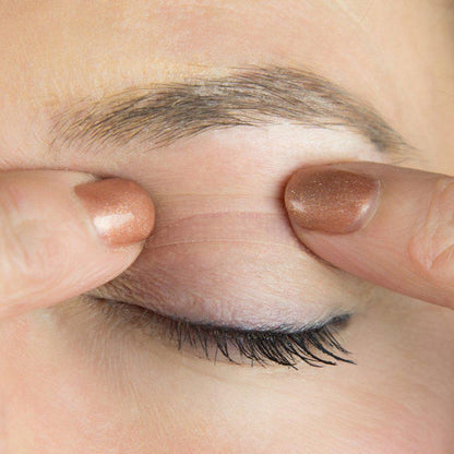 Instant Eyelid Lift with AntiAging Eyelid Tape  Safe Transparent Strips Contains 100 Pieces for