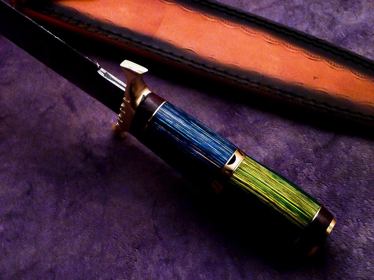 Damascus Steel Knife.jpg