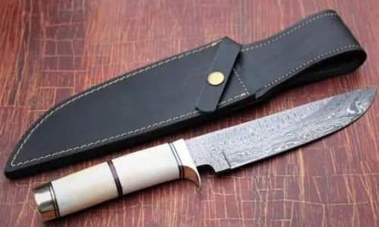 Damascus steel bowie Knife