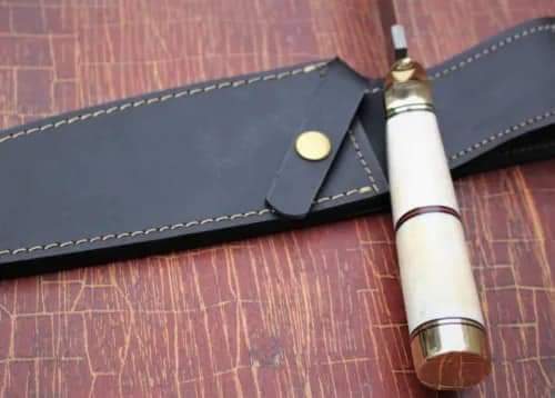 Damascus steel bowie Knife