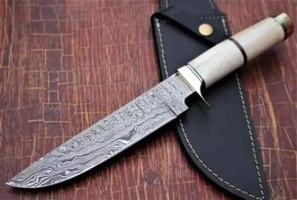 Damascus steel bowie Knife