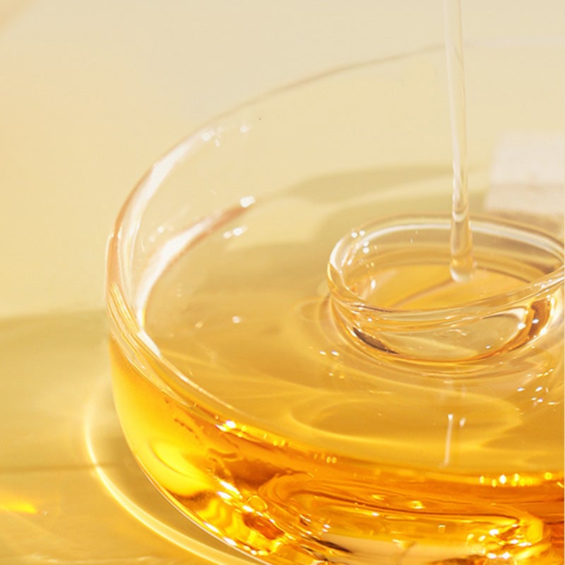 Moisturizing & Strengthening Silky Hair Oil 4