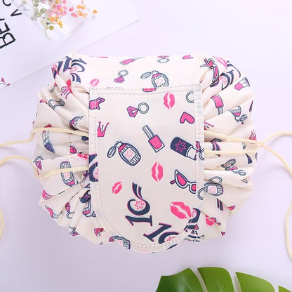 Foldable cosmetic case for easy storage