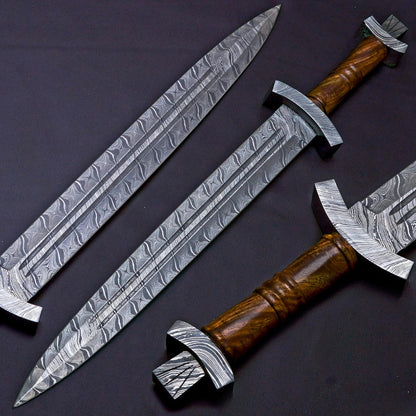Custom Made Damascus Steel Blade Dagger Sword Calymore viking Sword with leather sheath