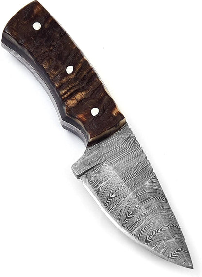 Handmade Damascus Steel 5.5 Inches Full Tang Skinner Knife Ram Horn Handle For outdoor camping knife Camping