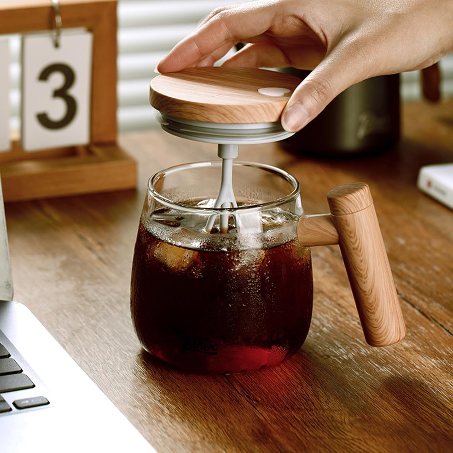 Nordic Electric Self-Stirring Coffee Mug