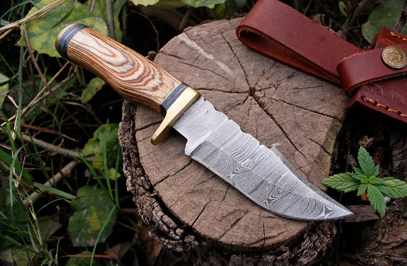 DAMASCUS FORGE CUSTOM HANDMADE HUNTING TACTICAL SURVIVAL BOWIE KNIFE WOOD With Leather Sheath