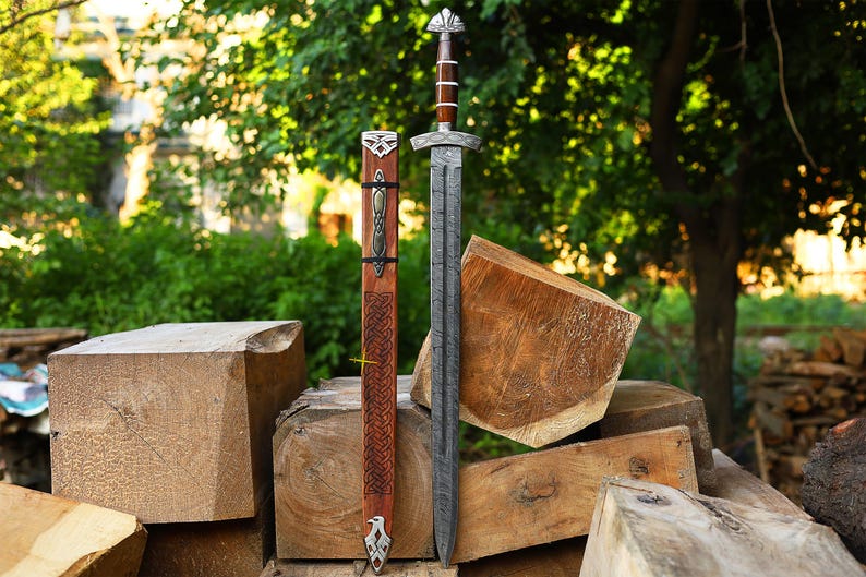 Handmade Damascus Viking Sword, Custom Knight Sword with Scabbard, Viking sword with beautiful Engraved, Best Gift
