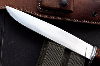 Full Tang Custom Handmade Pure Steel Crocodile Knife With Leather Sheathgift For Himherxmas Gifts 1