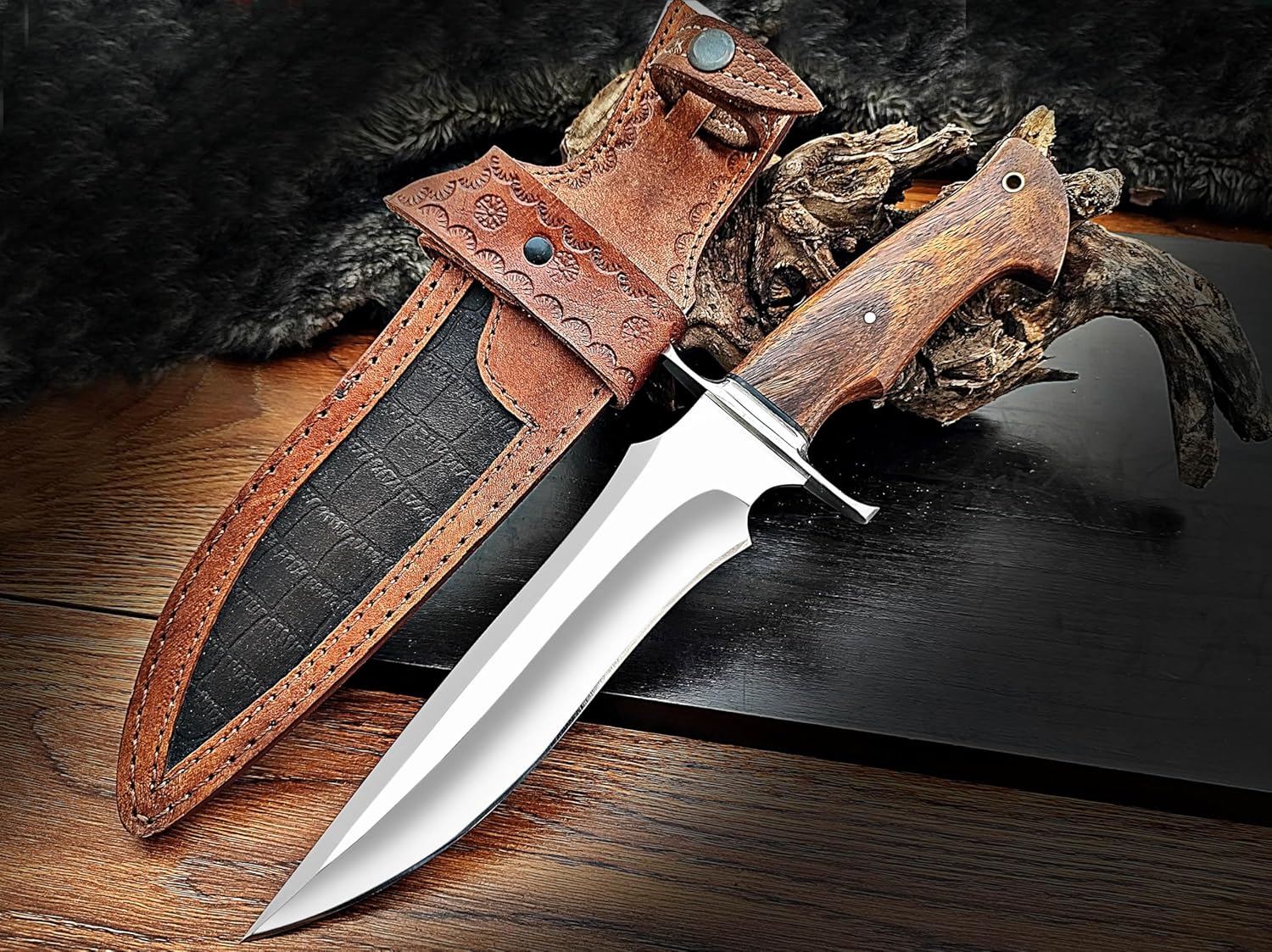 13.5 inches full Tang handmade bowie knife. Fixed blade hunting knife, camping knife, bushcraft knife