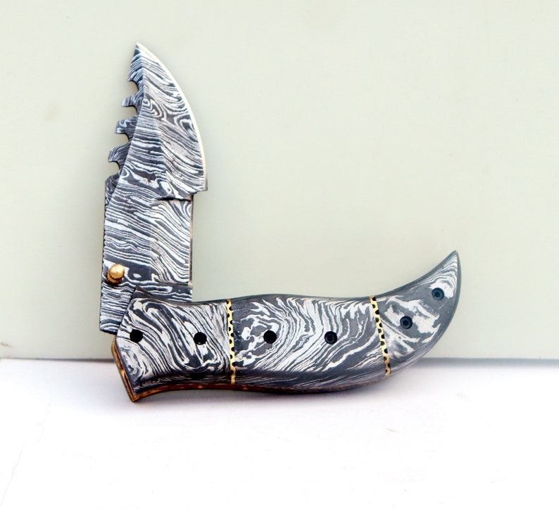 Damascus Leaf Pocket Knife, Everyday Carry Folding Knife, Hand Forged Damascus Hunting Knife, Best Gift For Him / Her