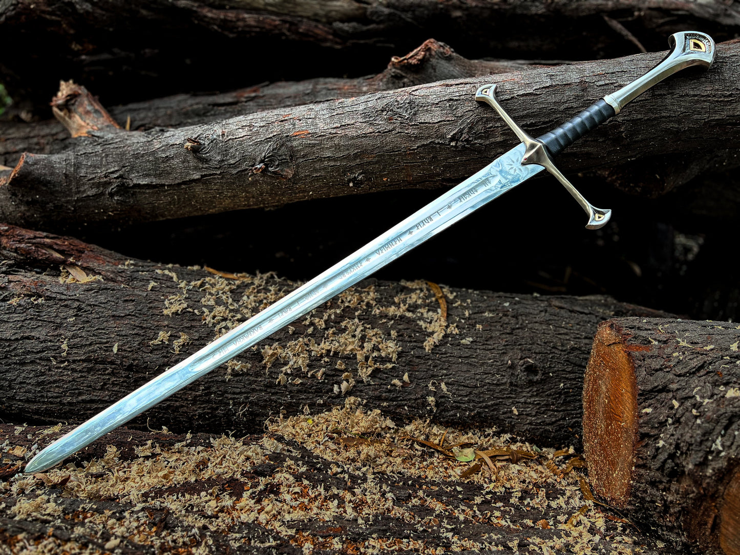 Anduril Sword Of Narsil The King Aragorn Replica Sword With Leather Sheath 2