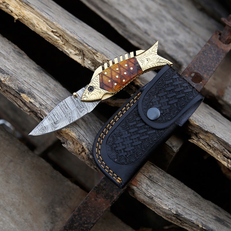 Handmade Damascus steel Personalized Pocket Knife Groomsman Gift Folding Knife Fish Camping Gift for Boyfriend