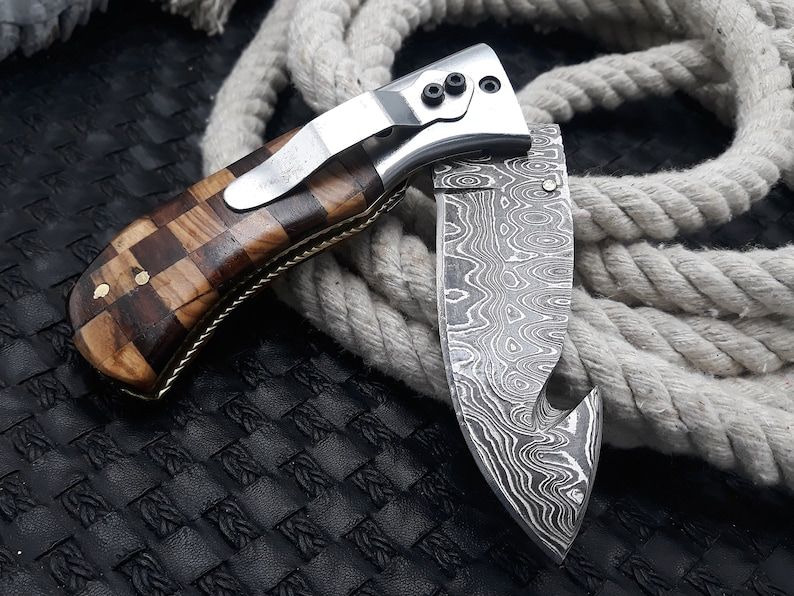 Handcrafted Damascus Gut Hook Skinning Knife  Your Ultimate Hunting And Camping Companion  Prime Sk 6