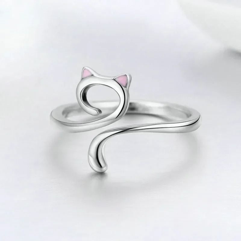 Lightweight adjustable crochet ring