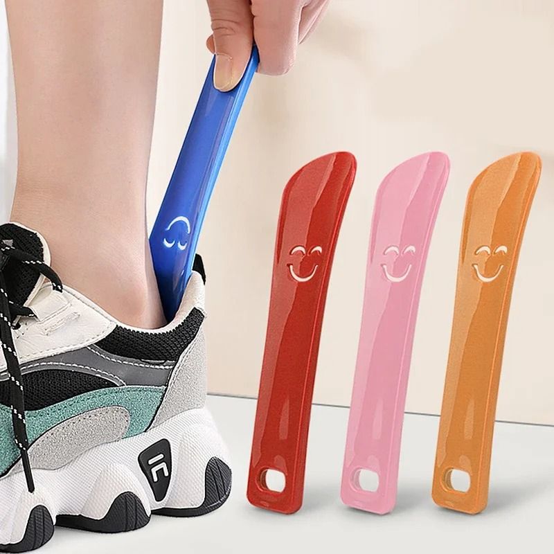 Premium 6-Inch Plastic Shoe Horn – Durable, Flexible & Ergonomic Design for Men, Women & Kids