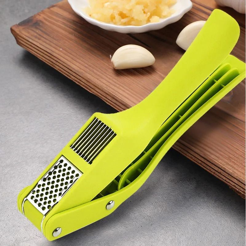 2-in-1 Garlic Press & Slicer | Multifunctional Kitchen Tool