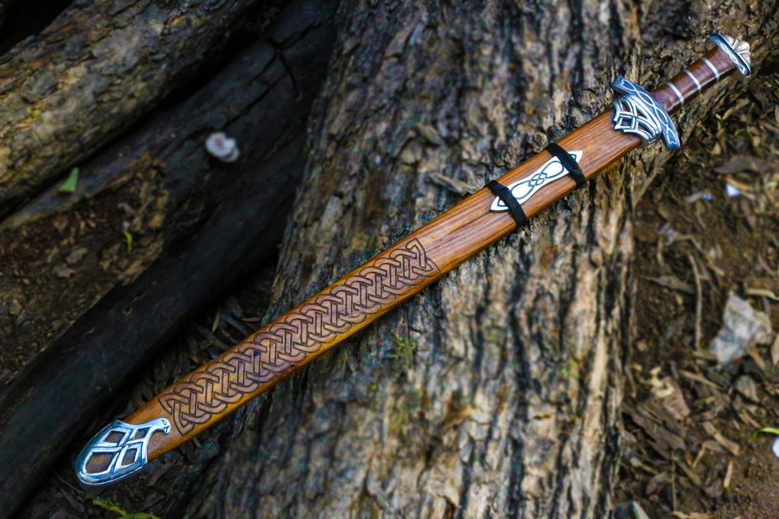 Custom Handmade Real Damascus Steel Sword With Engraved Scabbard Double Edged 1